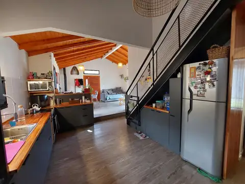 Casa en Venta con 4 cocheras