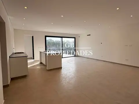 Venta de Casa 5 Ambientes en Santa Lucia, Pilar