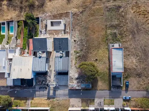 Venta Terreno en B. Grand Bourg frente a la Shell