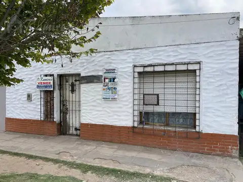 Casa 4 Ambientes En Venta - Francisco Alvarez