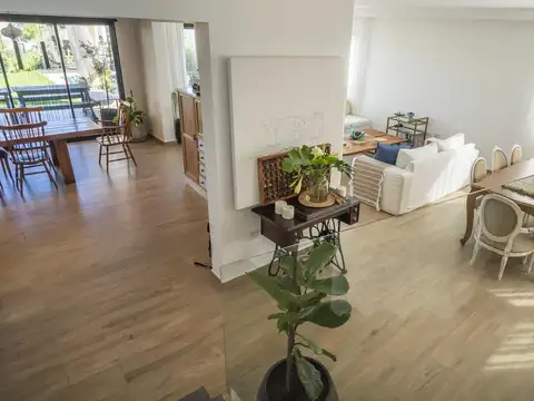 Casa en Venta en Pilar del Este - Santa Lucia, USD 415.000