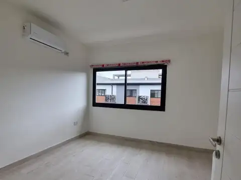 Departamento de 2 ambientes en dúplex en Lanus