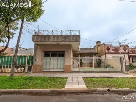 VENTA CASA 3 AMBIENTES EN VILLA BOSCH  IMPERDIBLE