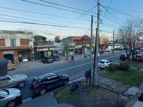 Casa 11 ambientes con 5 baños