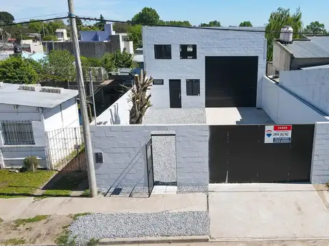 EN VENTA AMPLIO GALPÓN A ESTRENAR - TANDIL