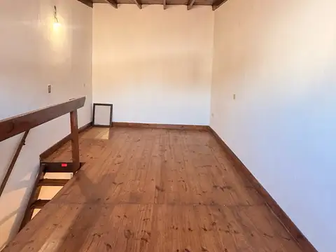 Depto Tipo Casa 2 ambientes con 1 baño