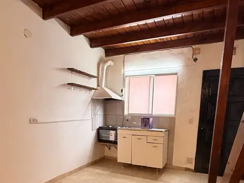 Depto Tipo Casa en Alquiler de 2 ambientes