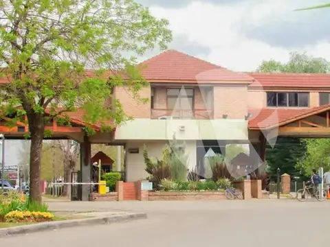 Francisco Alvarez  al 3900