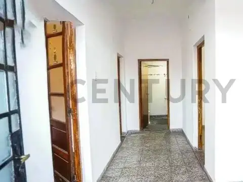 18 entre 163 y 164 4100, Piso 0