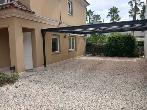 Casa en Alquiler de 2 dormitorios