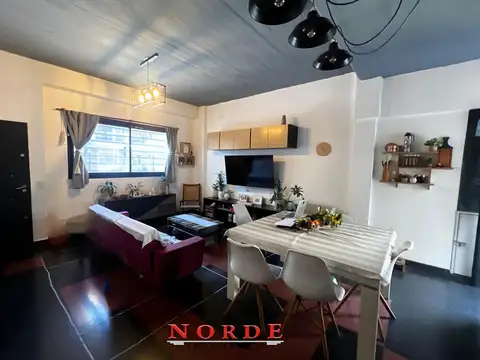 Depto Tipo Casa 3 ambientes con 2 baños