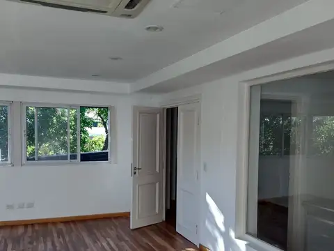 VENTA CASA 6 AMB. BELGRANO CHICO.