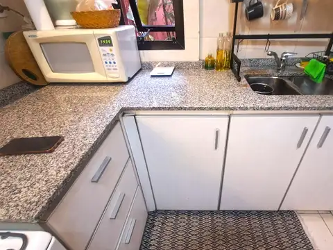 Depto Tipo Casa en Venta 50 años