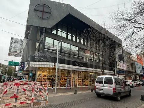 Local en Alquiler en Centro, USD 3.900