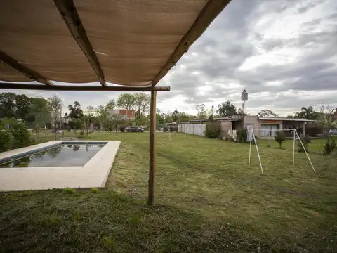 Venta o permuta de quincho con pileta - muy buen estado