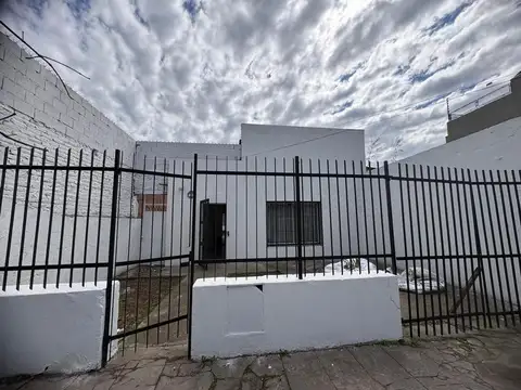CASA EN ALQUILER ZARATE
