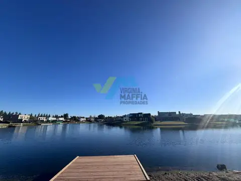 Casa en una planta con pileta - Lote a la laguna SAN MATIAS AREA 1