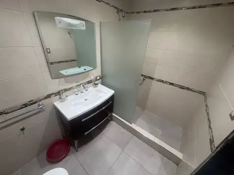 Depto Tipo Casa en Alquiler en Quilmes Oeste, $ 750.000
