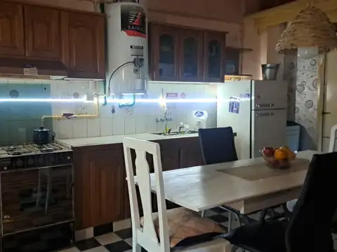 Casa 7 ambientes con 3 baños