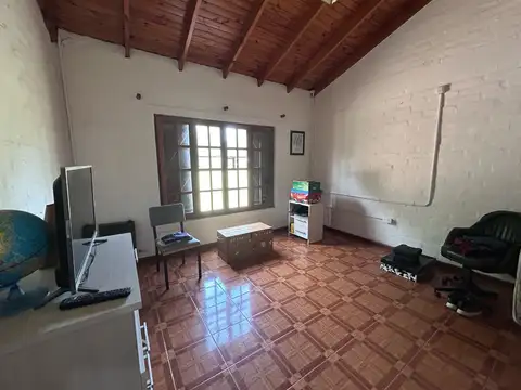 Quinta en Venta con 2 cocheras