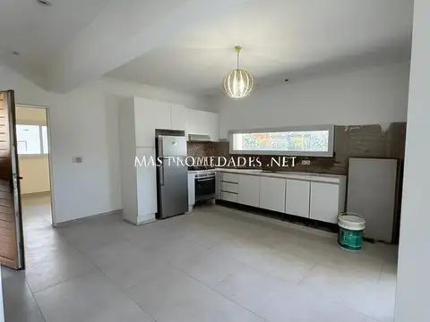 Casa 5 ambientes con 4 baños