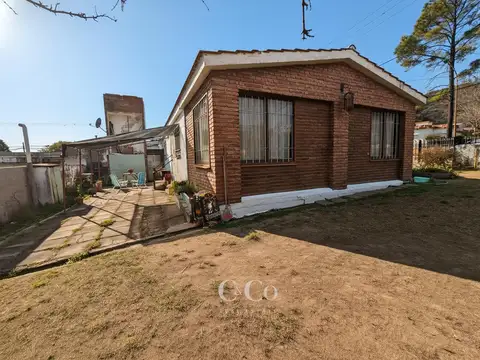 Casa 5 ambientes con 1 baño