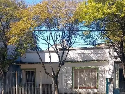 Av. 25 de Mayo al 1000