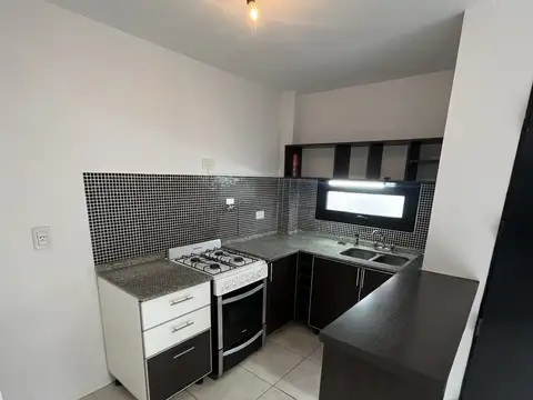 Casa en Alquiler con 1 cochera