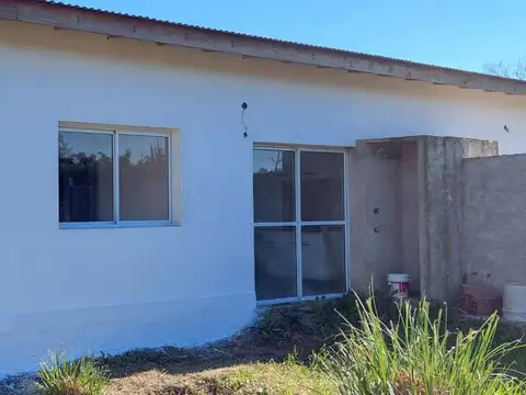 Casa 3 ambientes con 1 baño