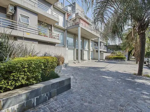 Aristóbulo del Valle al 2300