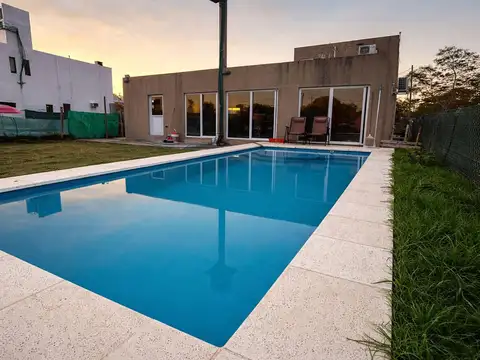 CASA 3 AMBIENTES 2 BAÑOS EN VENTA OPORTUNIDAD MARIANO ACOSTA