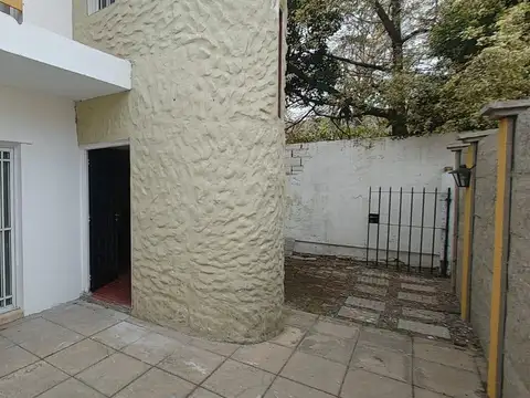Casa en Alquiler en Ituzaingó, $ 650.000