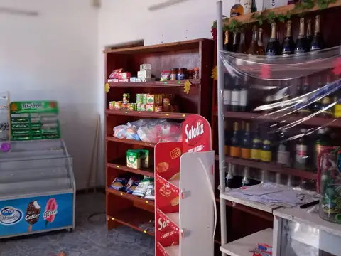 Local comercial a la venta en calle 6 entre 57 y 58 Mar del tuyu