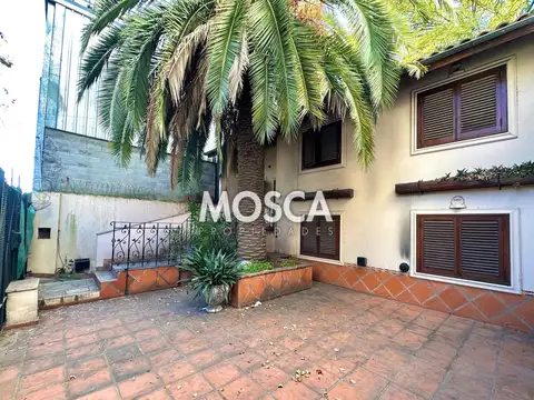 Casa en alquiler pleno centro de Moreno