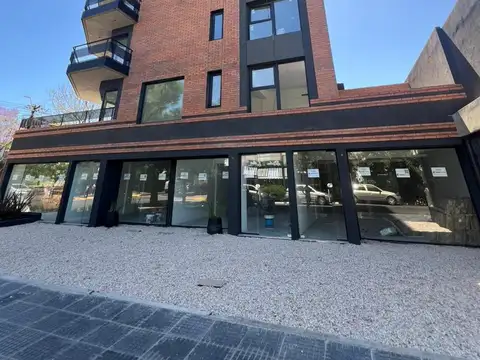 Local en Alquiler en Ituzaingo, $ 1.900.000
