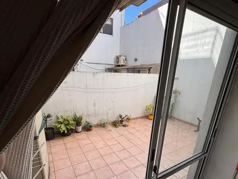 Depto Tipo Casa 2 ambientes con 1 baño