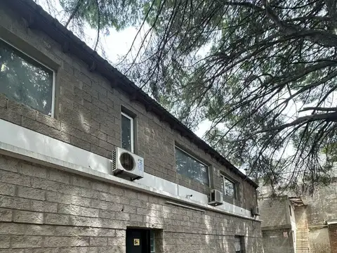 Galpon en Venta 112  mts Fondo