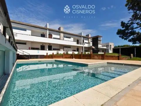 Las Gaviotas: depto 3 amb, pileta, a metros del mar