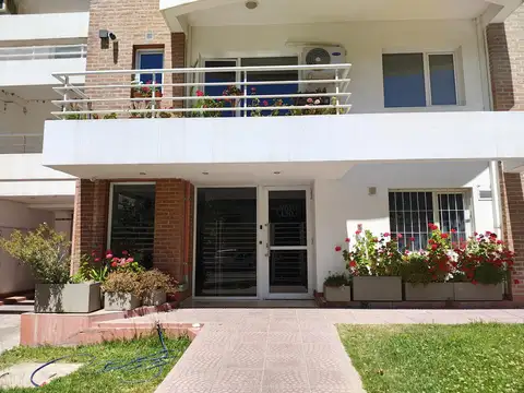 Alquiler depto 2 dormitorios con cochera - Área Centro - Neuquén