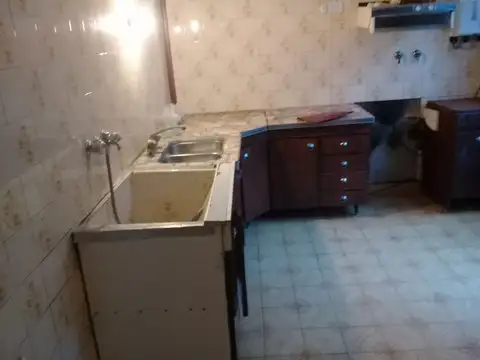 Casa 3 ambientes con 1 baño