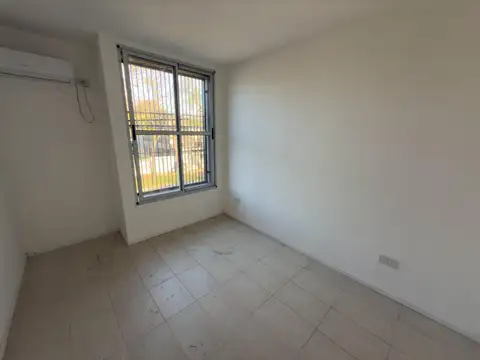 Departamento en Alquiler en Granadero Baigorria, $ 550.000