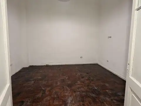Depto Tipo Casa en Venta al Este