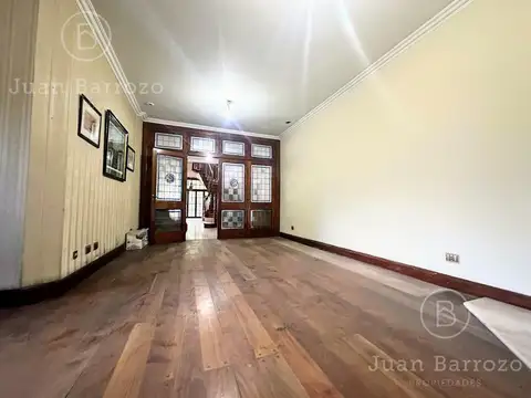 Venta Chalet con 5 dormitorios y fondo libre. Lomas de Zamora Oeste