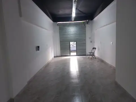 Local en Alquiler Via Púb.