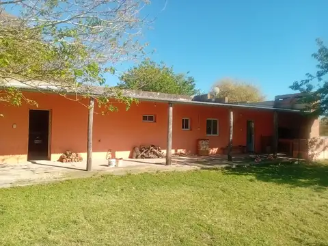 Casa 7 ambientes con 1 baño