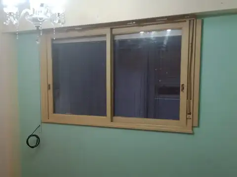 Excelente 2 Ambientes Interno Frente a Plaza Irlanda. Sólo con Garantía Familiar
