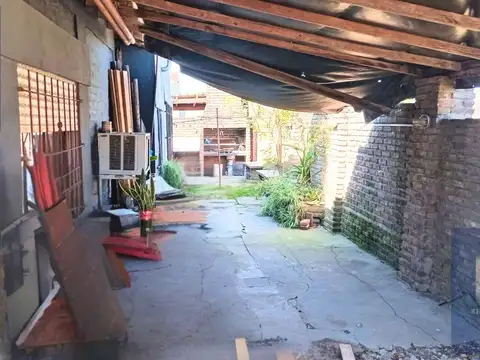 Casa 5 ambientes con 2 baños