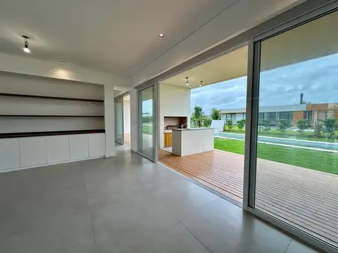 Casa en Venta en Haras Santa Maria, USD 255.000