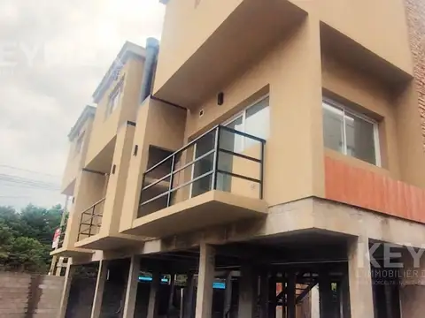 Departamento en frente al Hospital universitario Austral