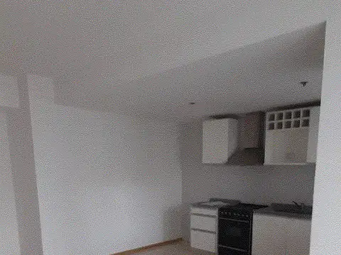 Departamento en Alquiler en Parque Chacabuco, $ 700.000